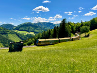 Mariazellerbahn langer Zug mit Panoramawagen