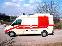 Red Cross Emergency Ambulance 3-27/099 2003